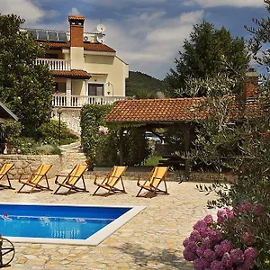  Apartment Petricic With Swimming Pool